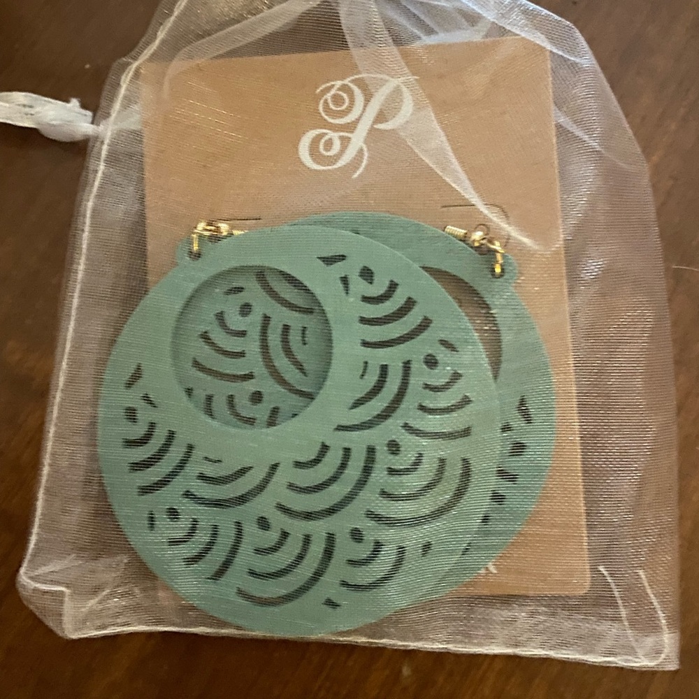 Lot of 3 plunder earrings